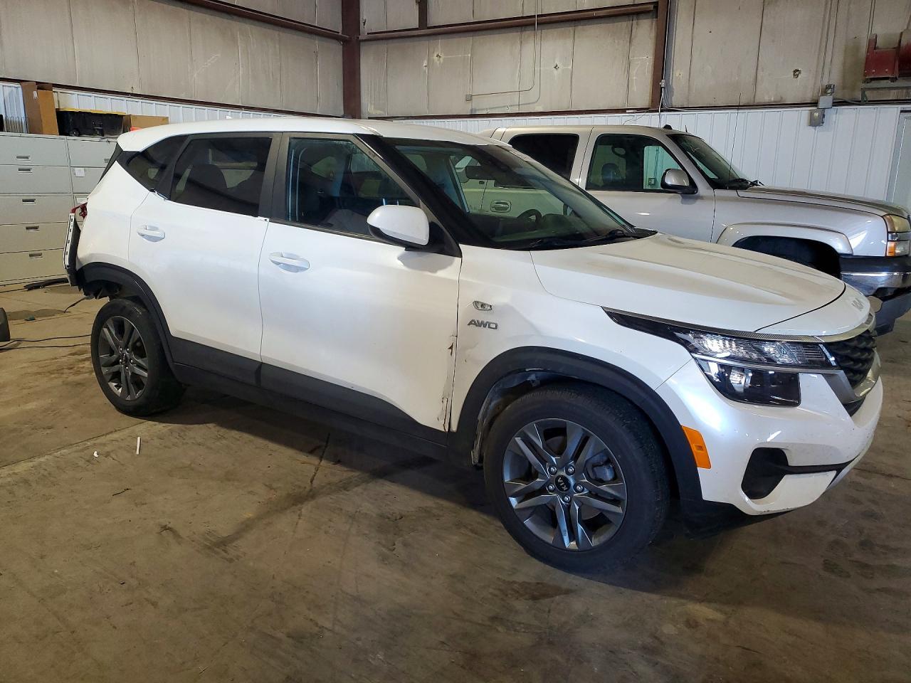 2023 Kia Seltos Lx - Image 4