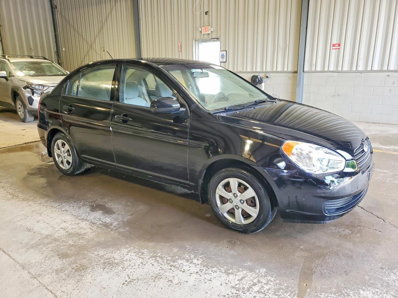 2011 Hyundai Accent Gls - Image 4