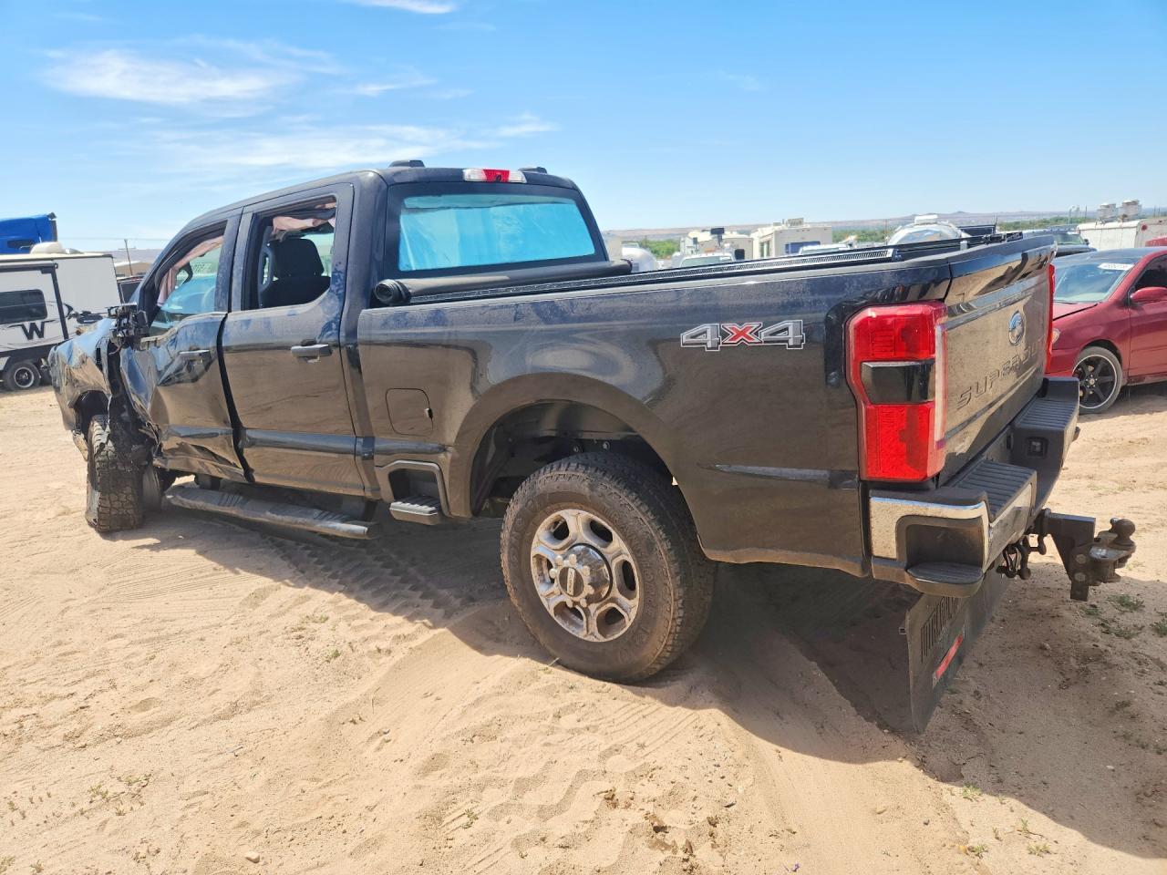 2025 Ford F350 Super Duty - Фото 2