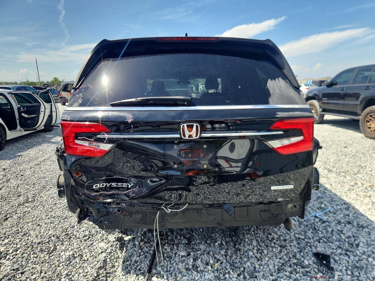 2021 Honda Odyssey Touring - Фото 6