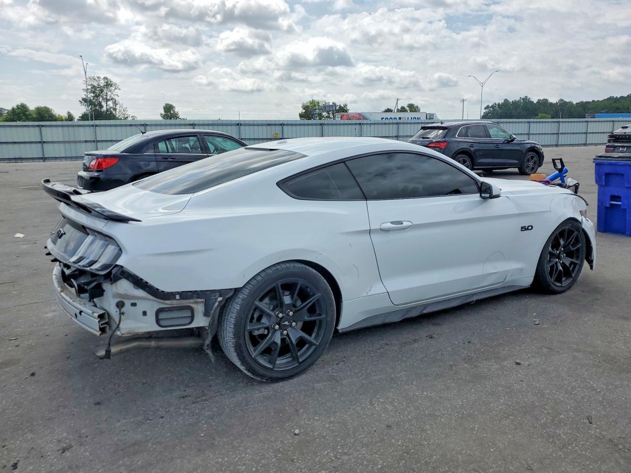 2017 Ford Mustang Gt - Фото 3