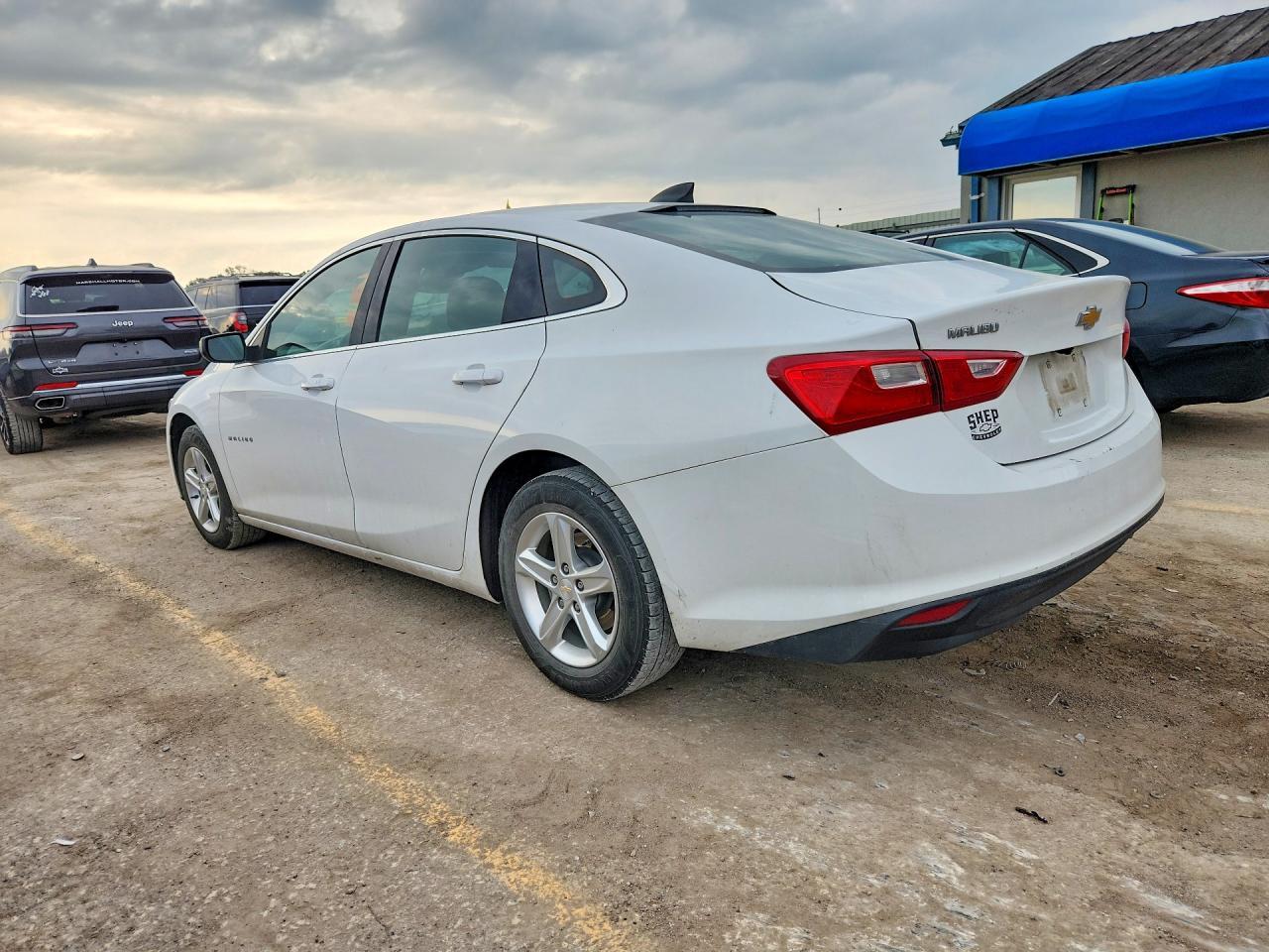 2023 Chevrolet Malibu Ls - Фото 2