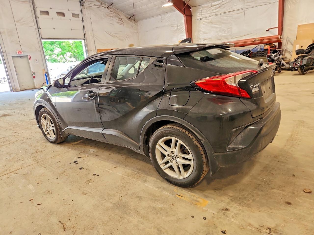 2021 Toyota C-Hr Le - Фото 2