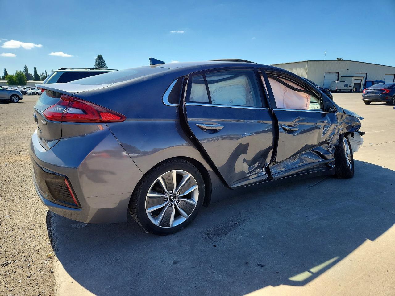 2018 Hyundai Ioniq Limited - Image 3