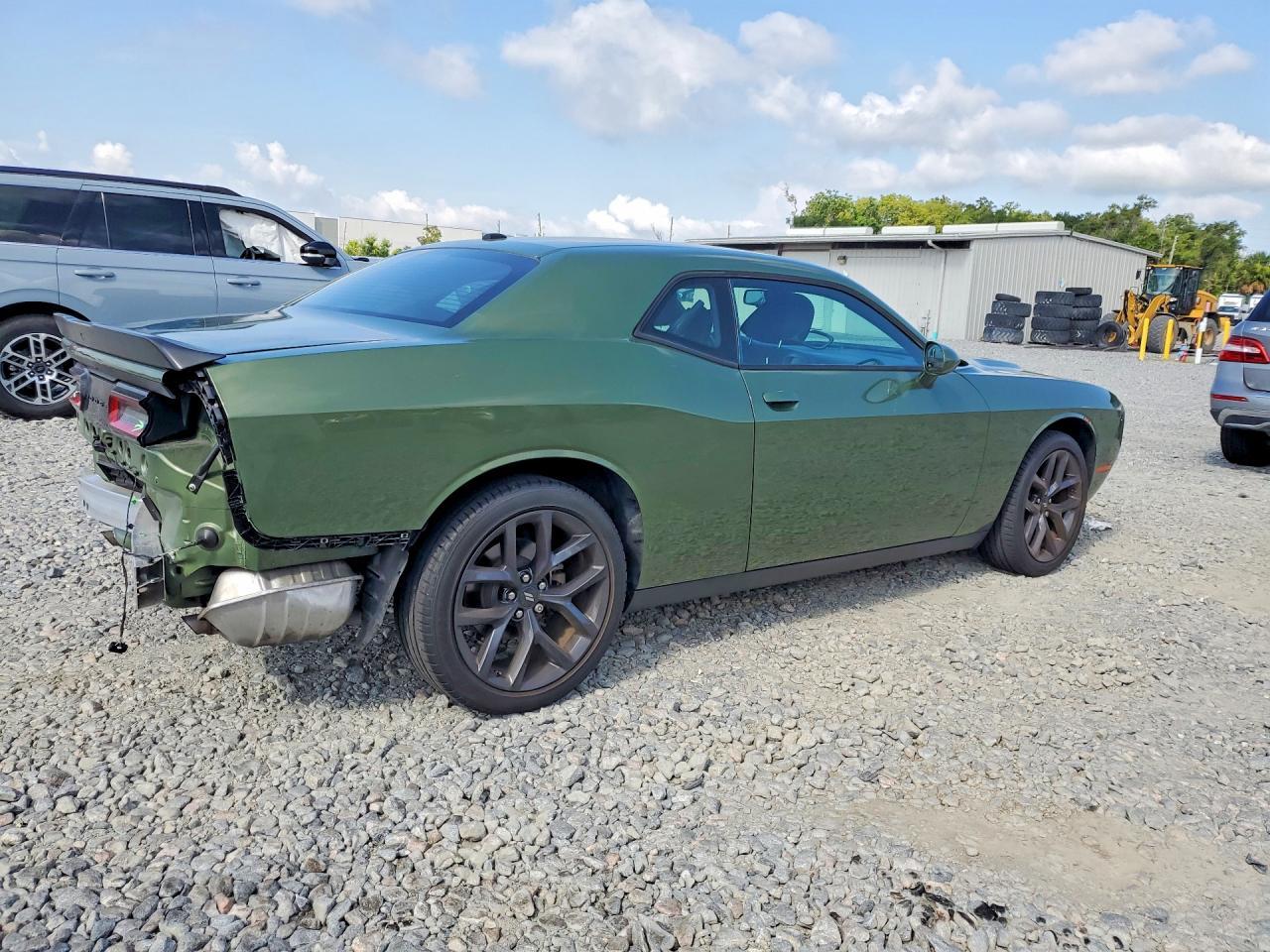 2023 Dodge Challenger Sxt - Image 3