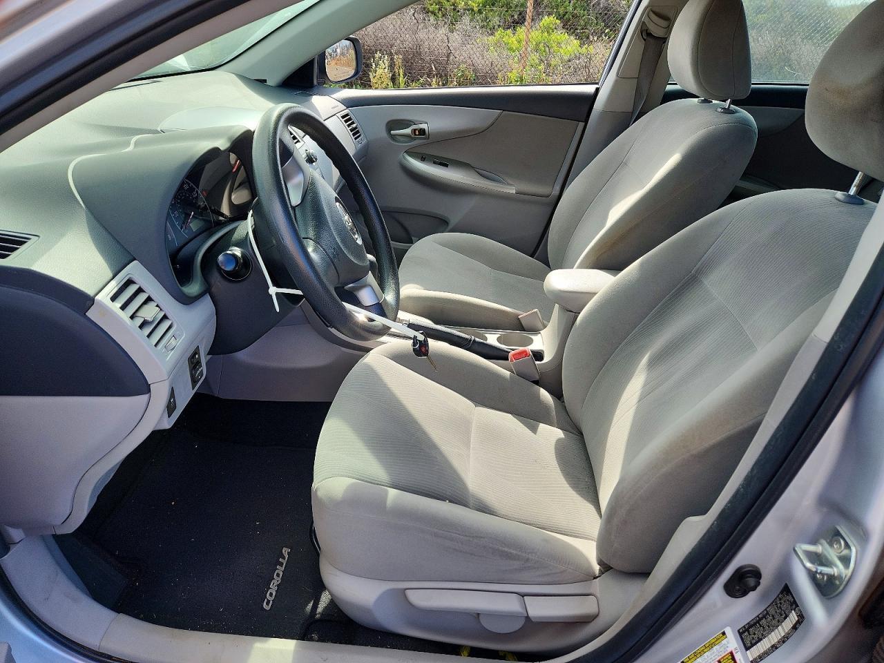 2011 Toyota Corolla Base - Фото 7