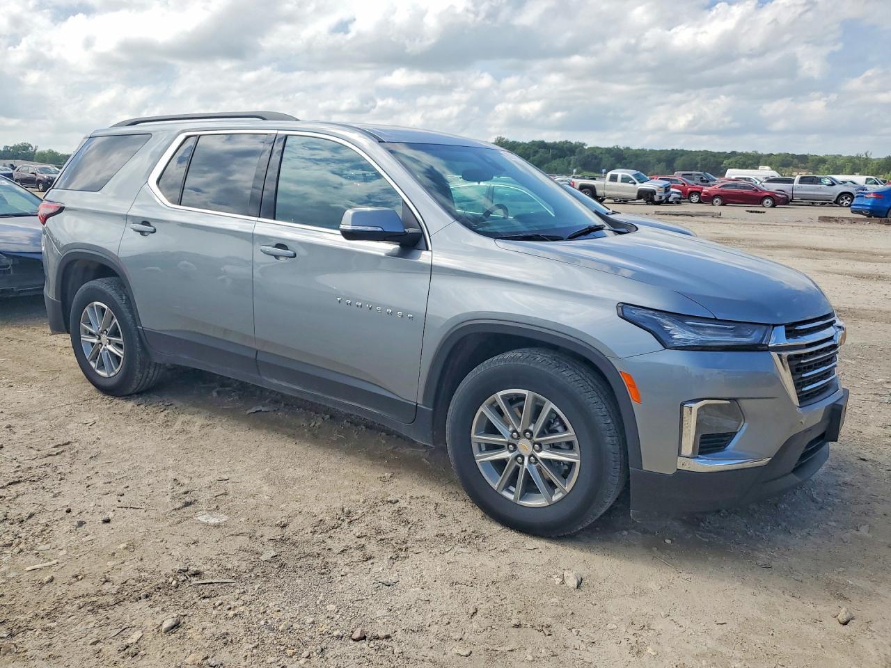 2023 Chevrolet Traverse Lt - Image 4