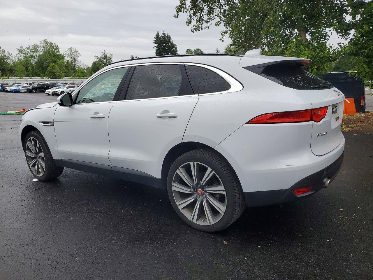 2017 Jaguar F-Pace Prestige - Фото 2