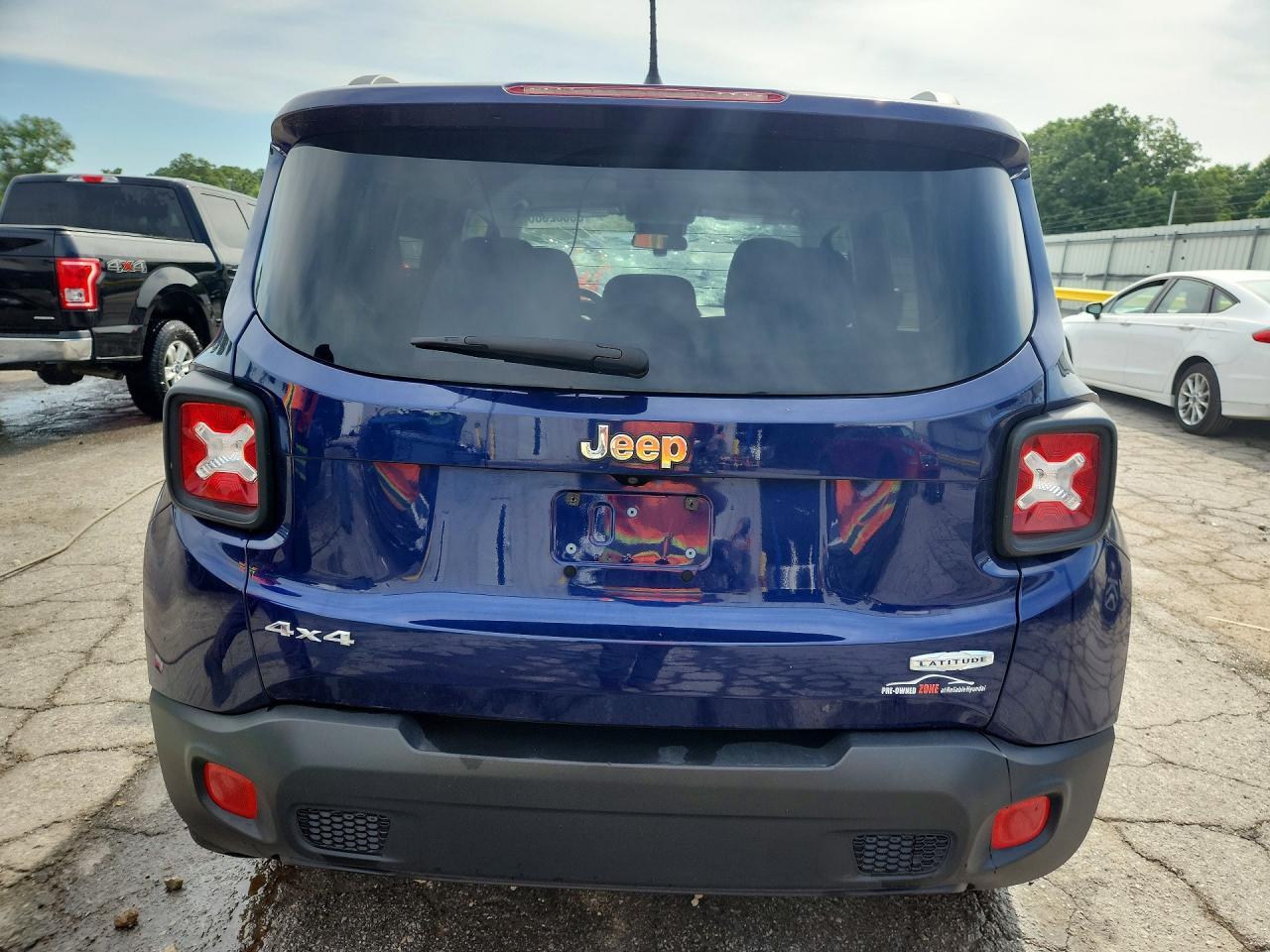 2016 Jeep Renegade Latitude - Image 6