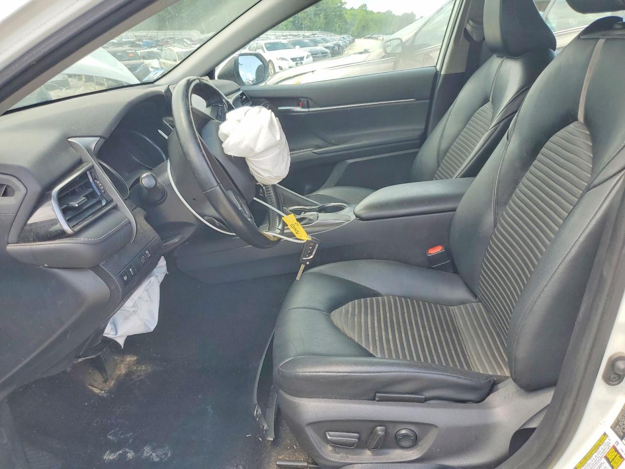 2021 Toyota Camry Se - Image 7