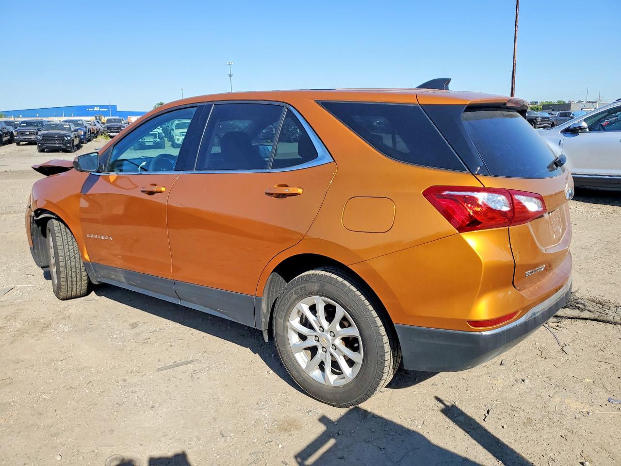 2018 Chevrolet Equinox Lt - Фото 2