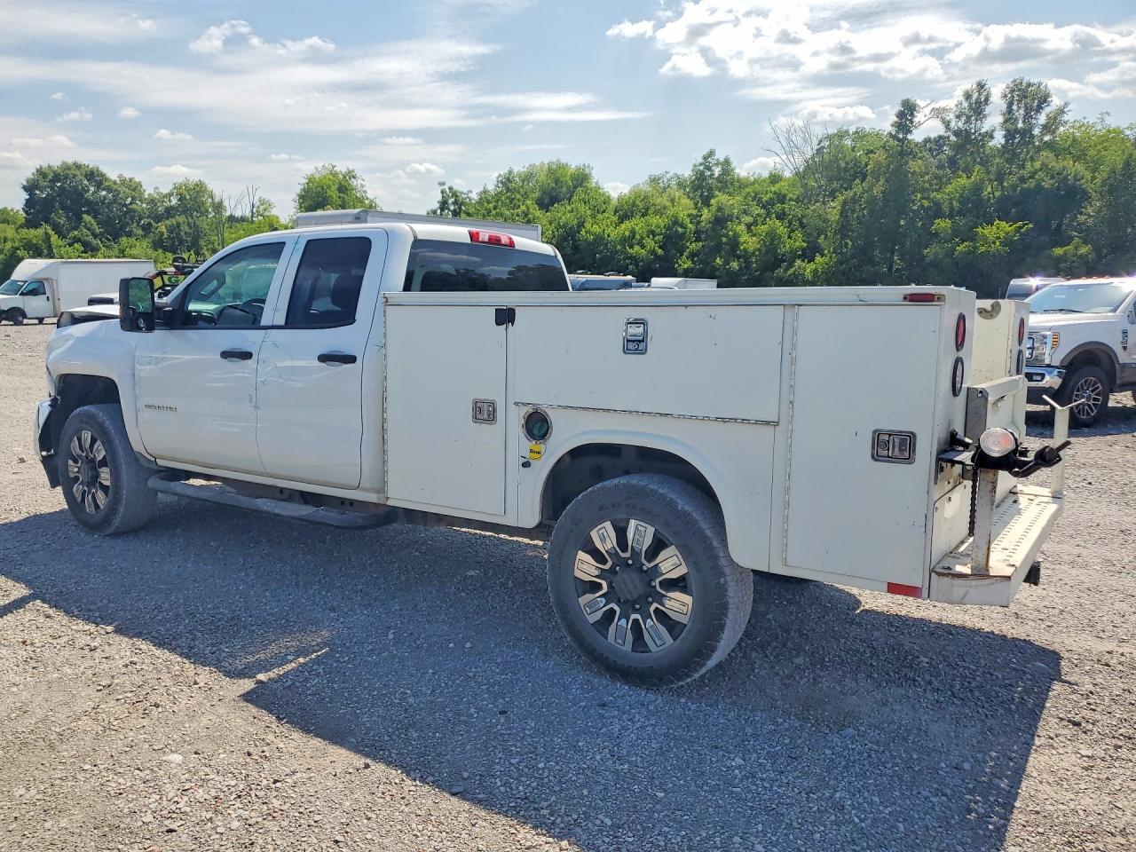 2018 Chevrolet Silverado C2500 Heavy Duty - Фото 2