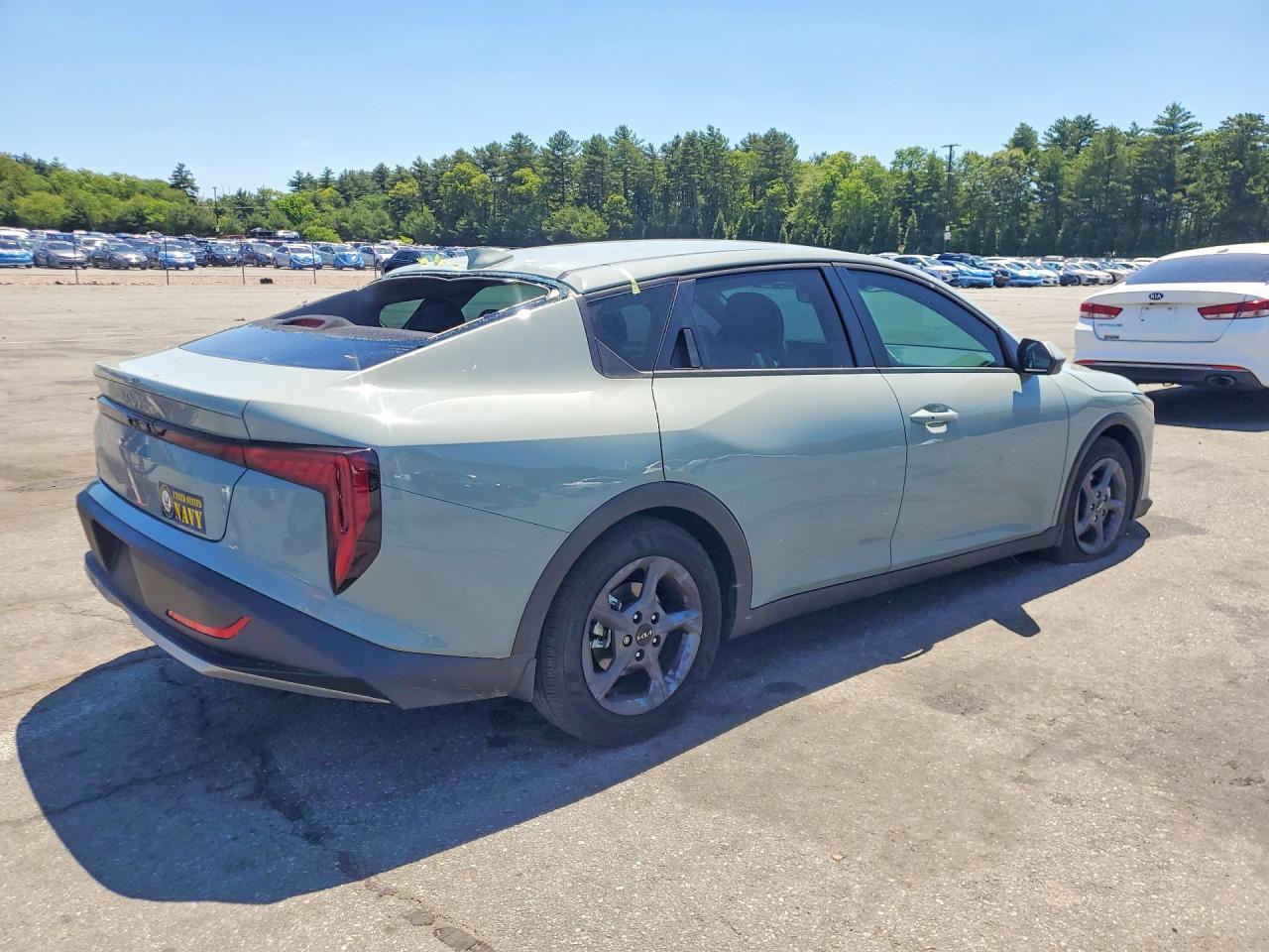 2026 Kia K4 Lxs - Image 3
