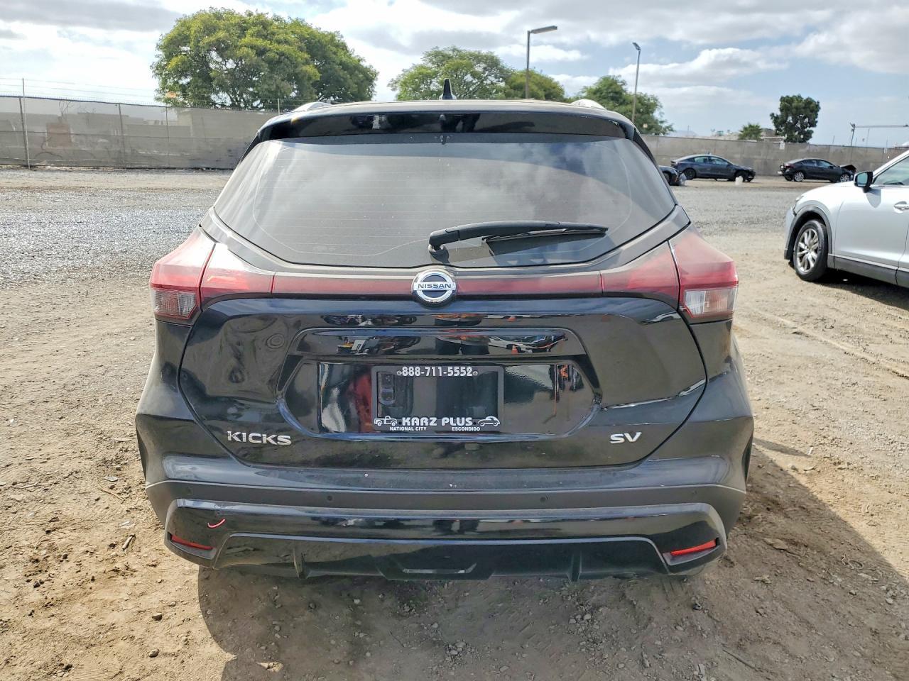 2021 Nissan Kicks Sv - Image 6