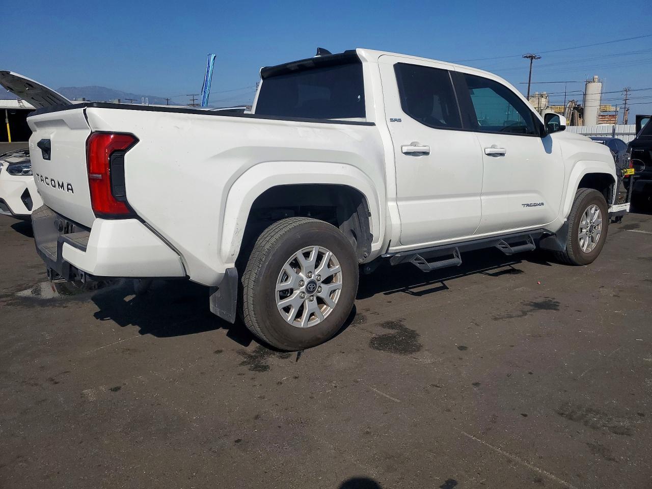 2025 Toyota Tacoma Sr5 - Image 3
