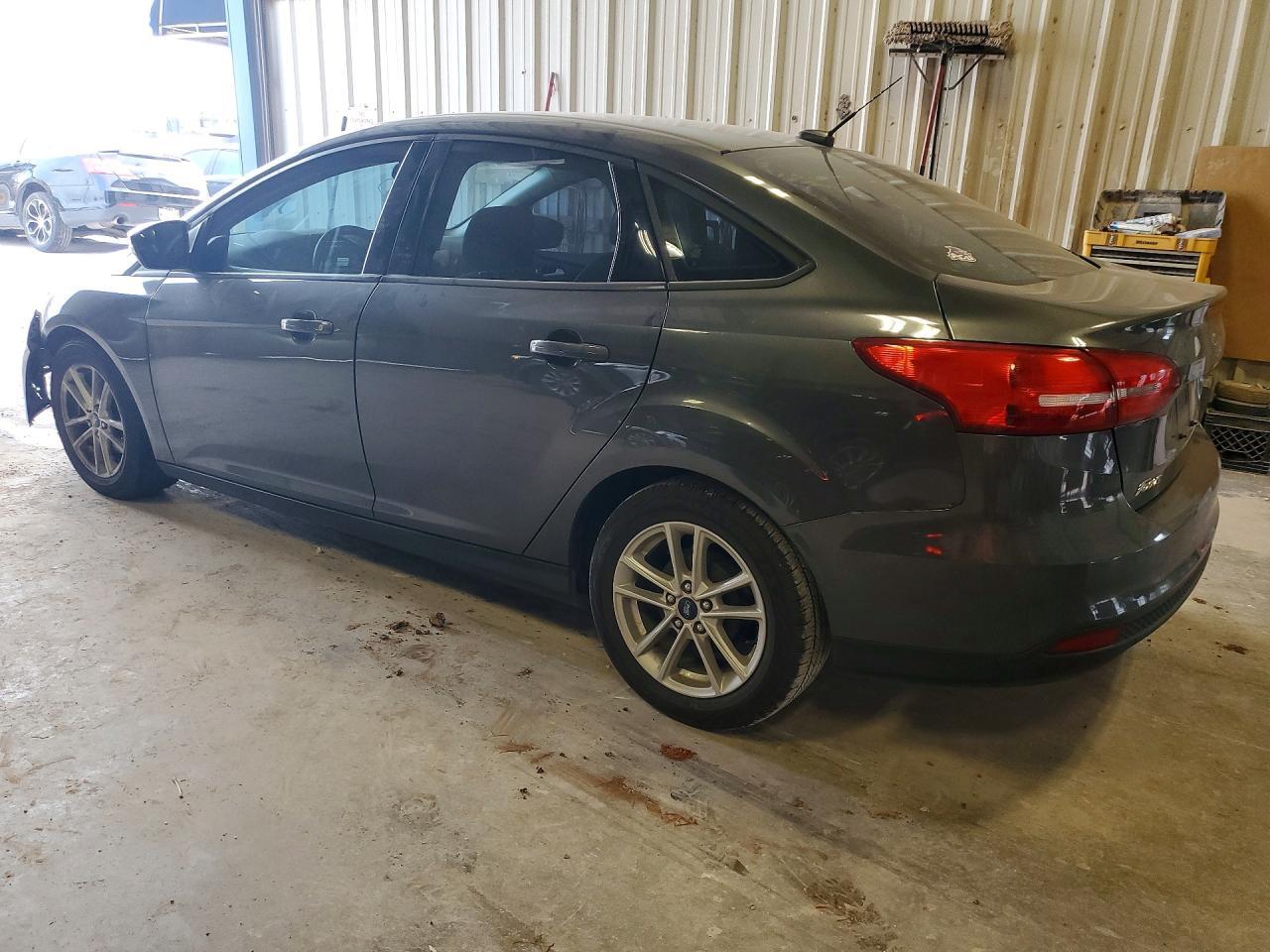 2017 Ford Focus Se - Image 2