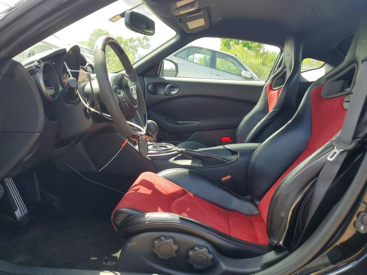 2017 Nissan 370Z Nismo - Image 7