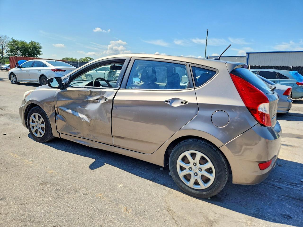 2014 Hyundai Accent Gs - Фото 2