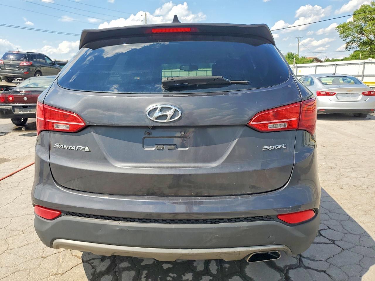 2016 Hyundai Santa Fe Sport 2.4L - Image 6