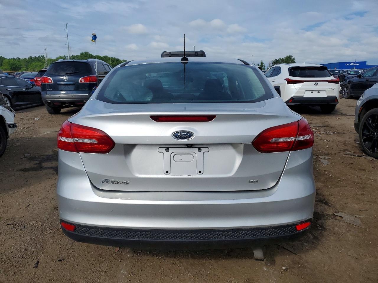 2017 Ford Focus Se - Фото 6