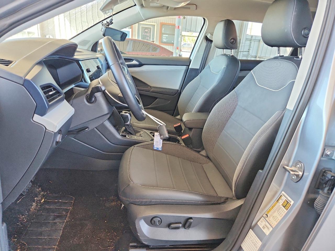 2024 Volkswagen Taos Se - Image 7