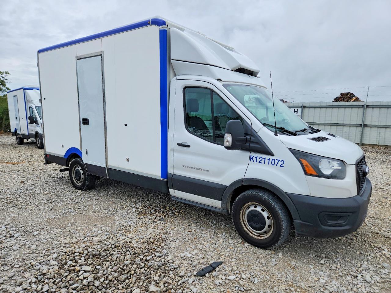 2022 Ford Transit Delivery Truck - Image 4