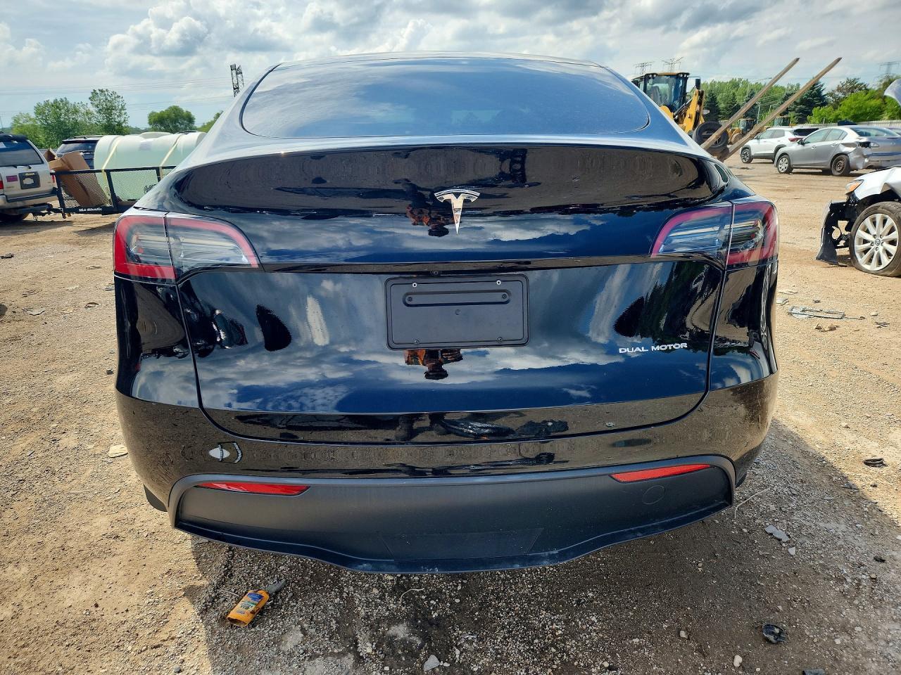 2023 Tesla Model Y - Фото 6