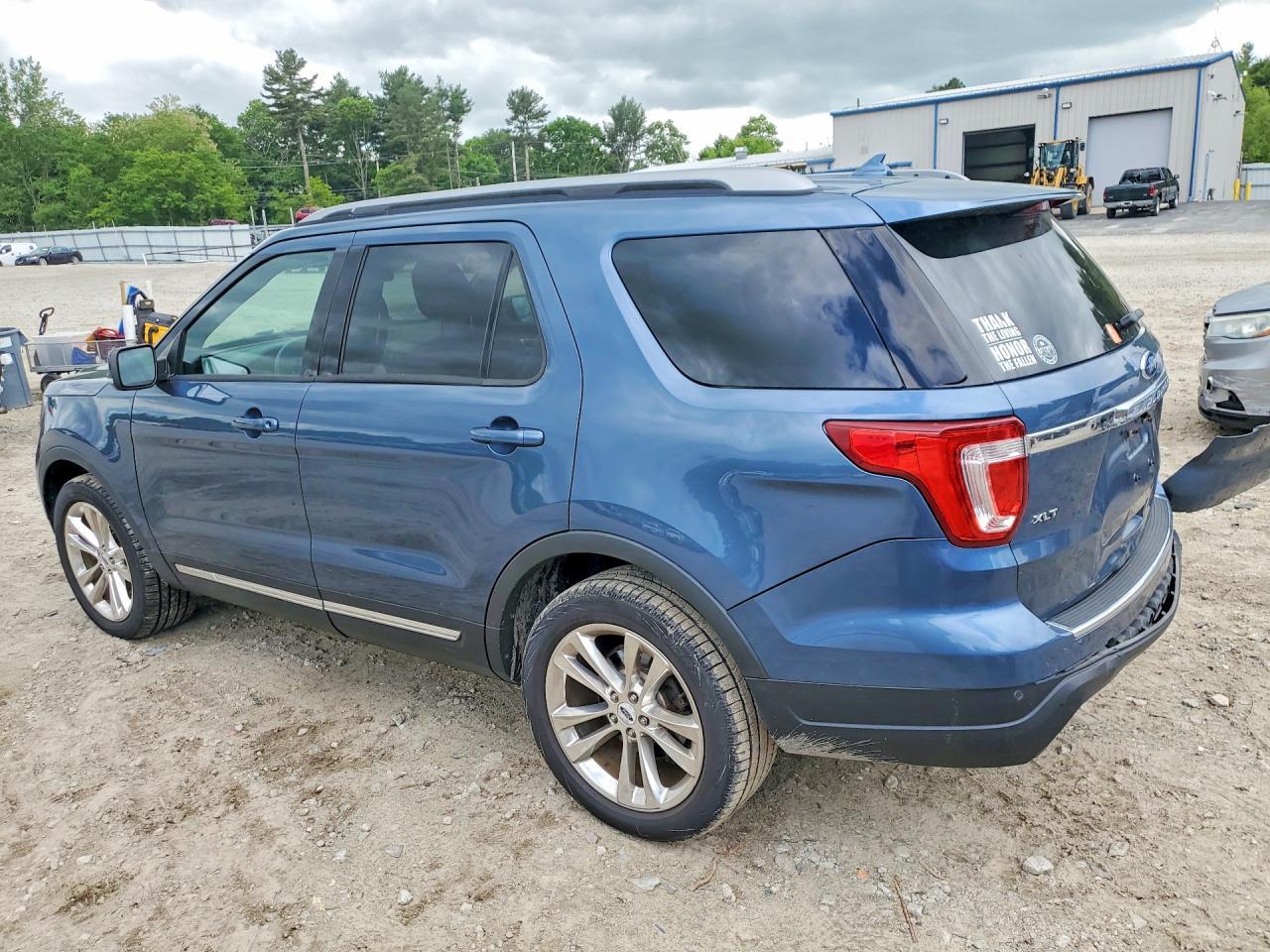 2018 Ford Explorer Xlt - Фото 2