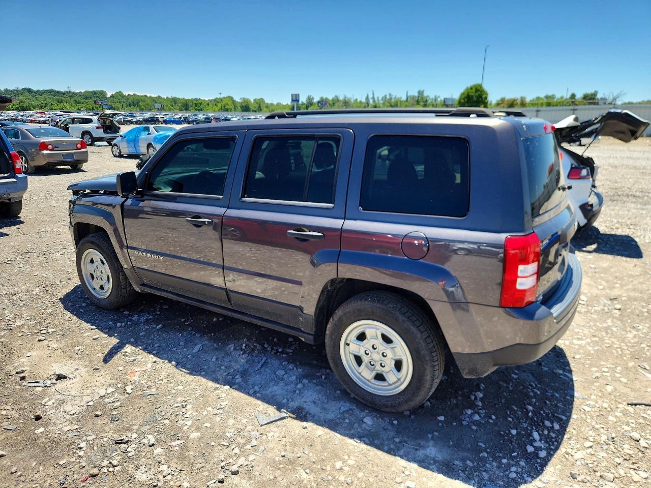 2016 Jeep Patriot Sport - Фото 2