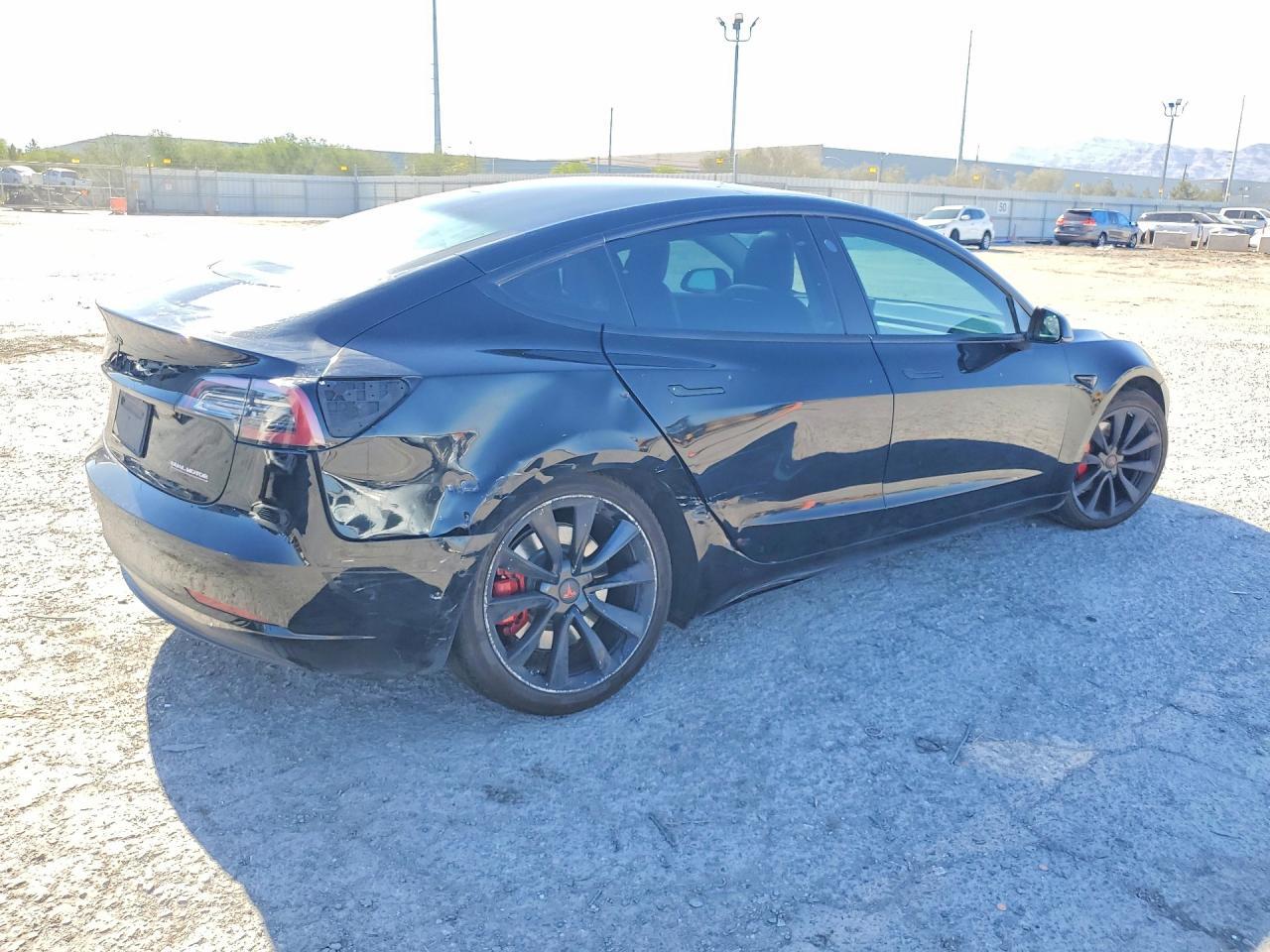 2018 Tesla Model 3 - Фото 3
