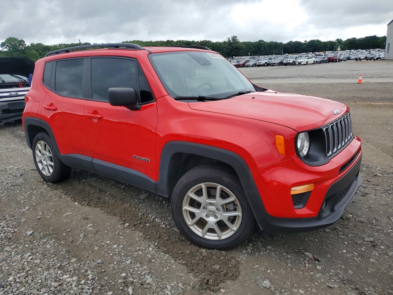 2022 Jeep Renegade Latitude - Image 4