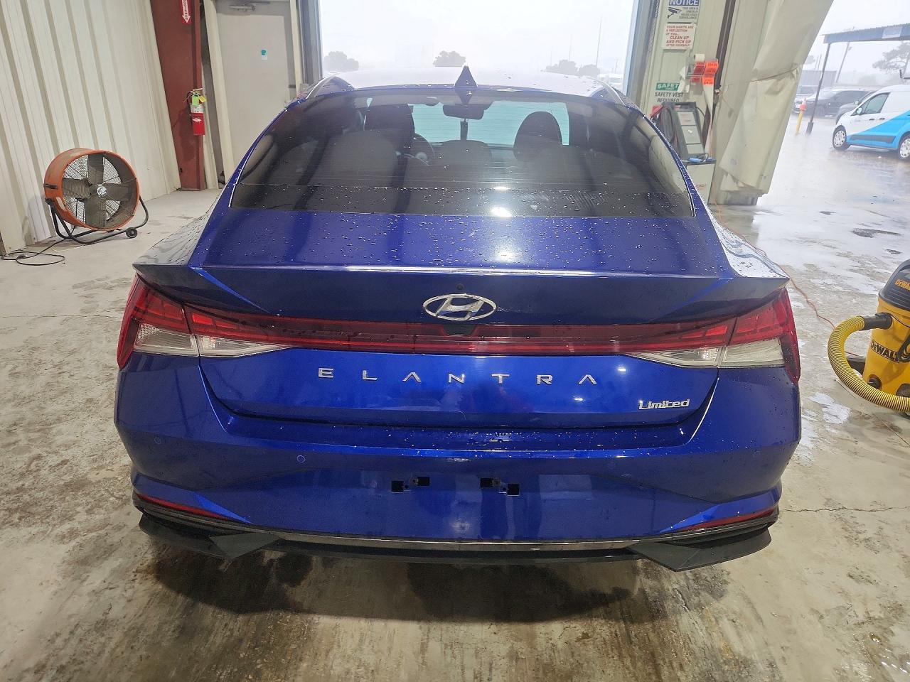 2023 Hyundai Elantra Limited - Фото 6