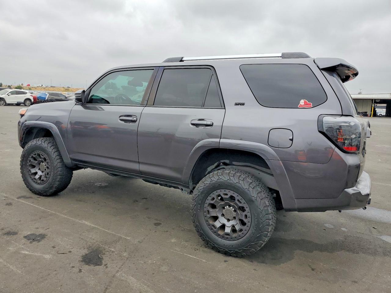 2020 Toyota 4Runner Sr5 Premium - Image 2