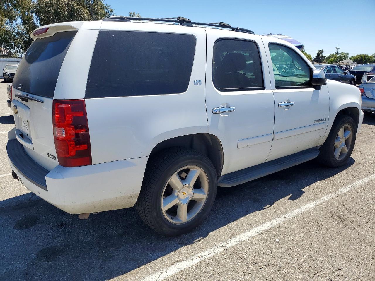 2007 Chevrolet Tahoe C1500 - Фото 3