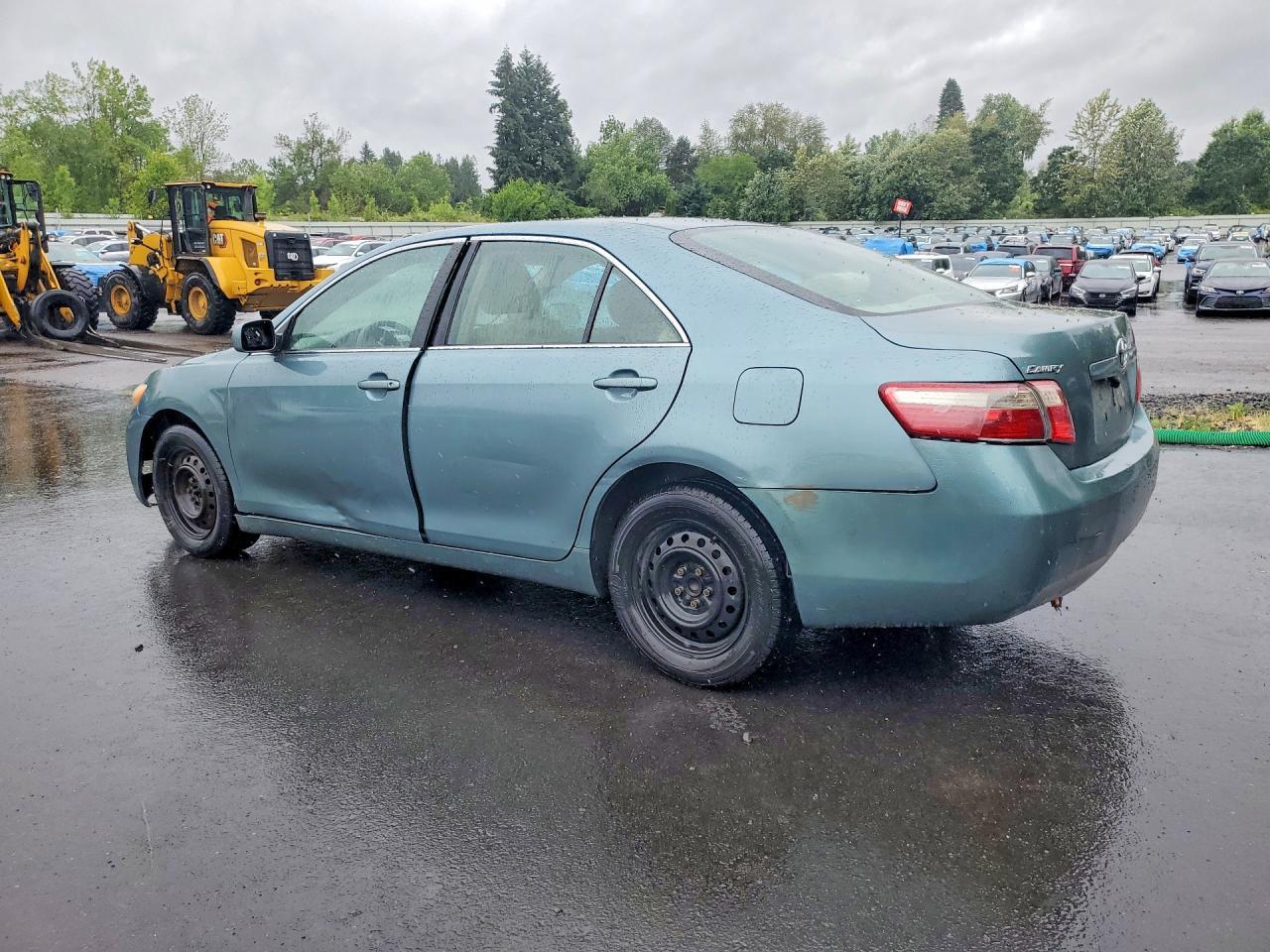 2009 Toyota Camry Le - Image 2