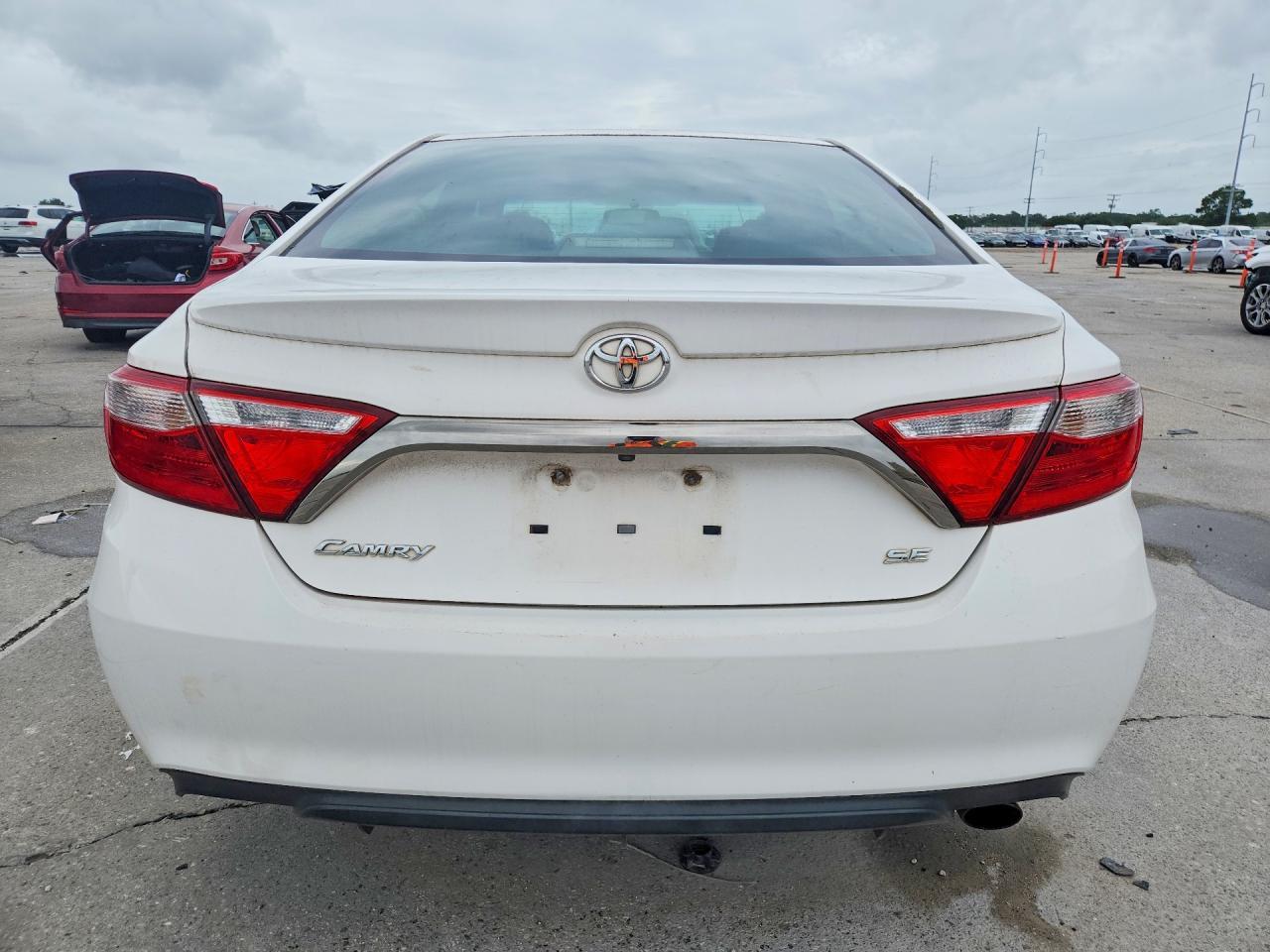 2015 Toyota Camry Se - Фото 6