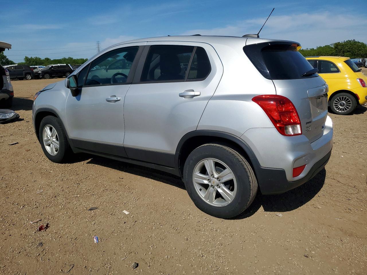 2020 Chevrolet Trax Ls - Image 2