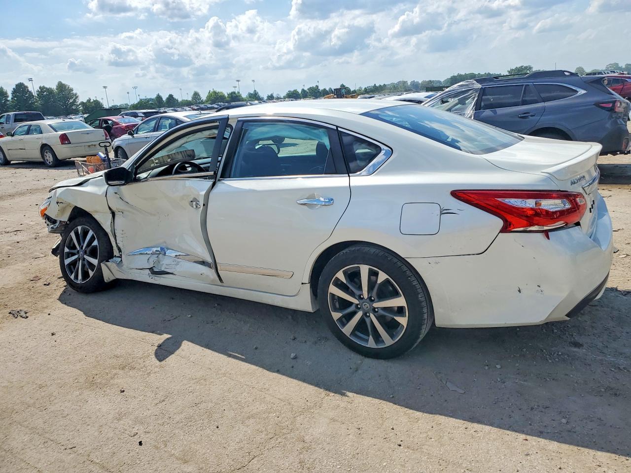 2016 Nissan Altima 2.5 Sr - Фото 2