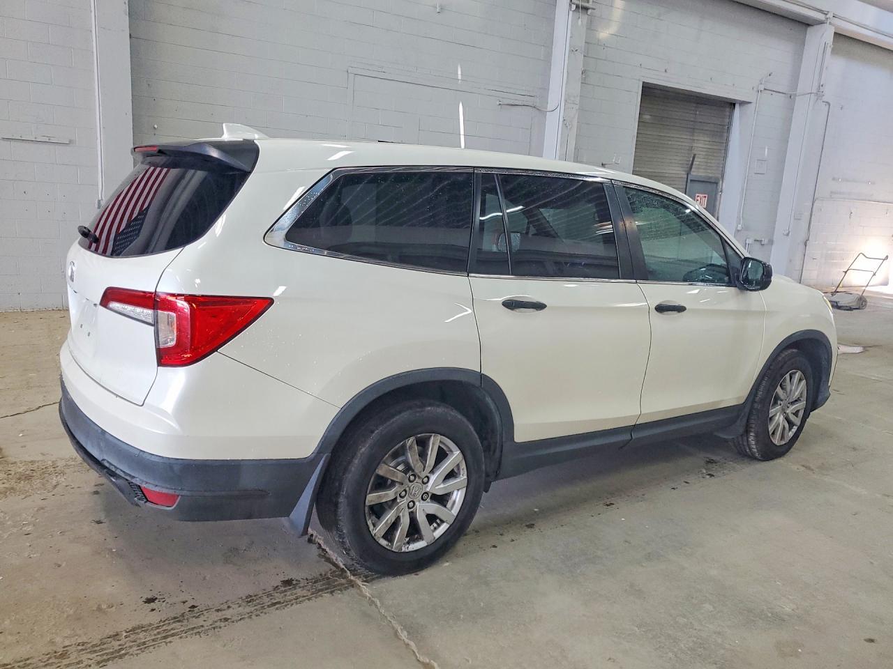 2019 Honda Pilot Lx - Image 3