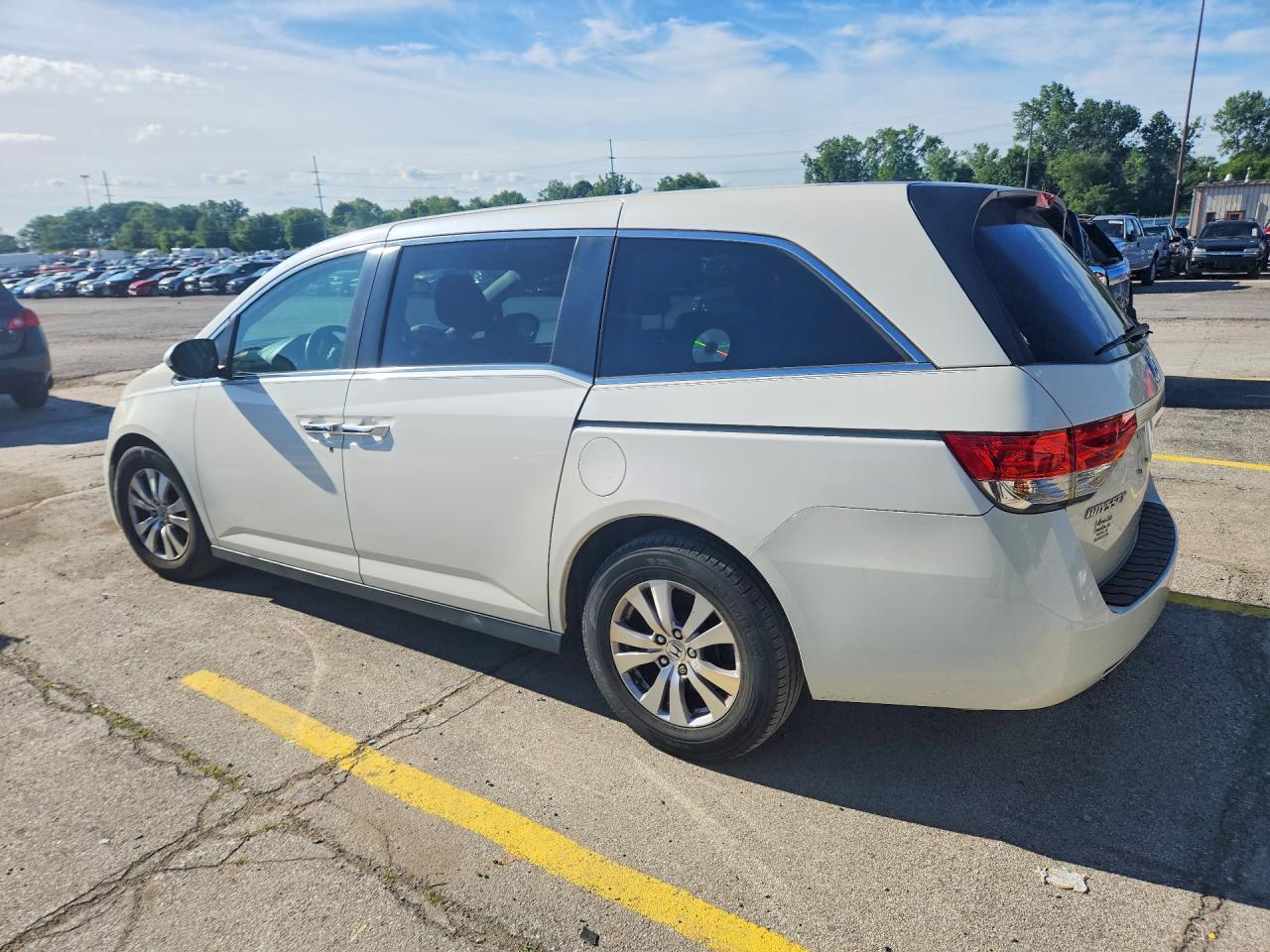 2016 Honda Odyssey Exl - Image 2