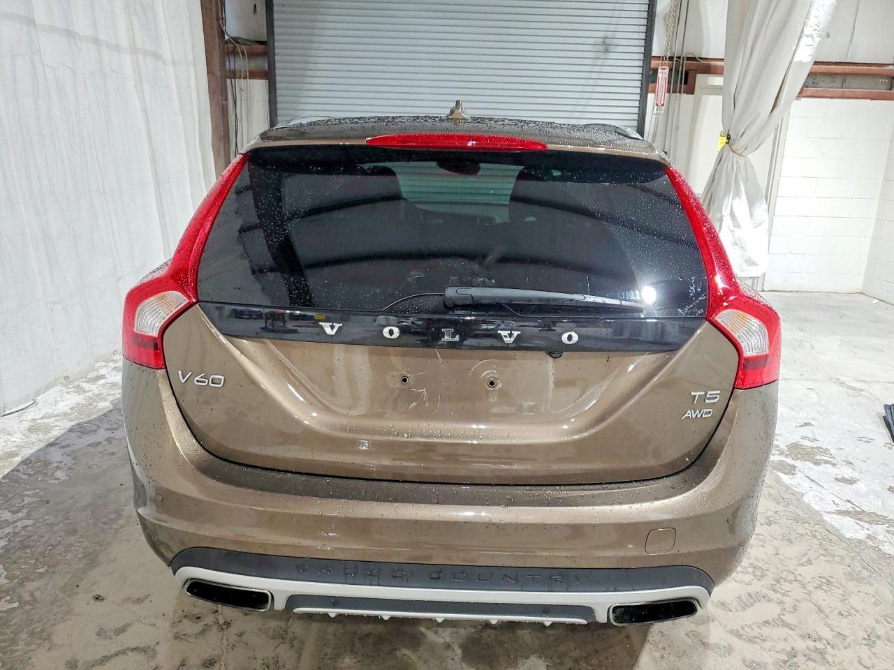 2016 Volvo V60 Cross Country Premier - Фото 6