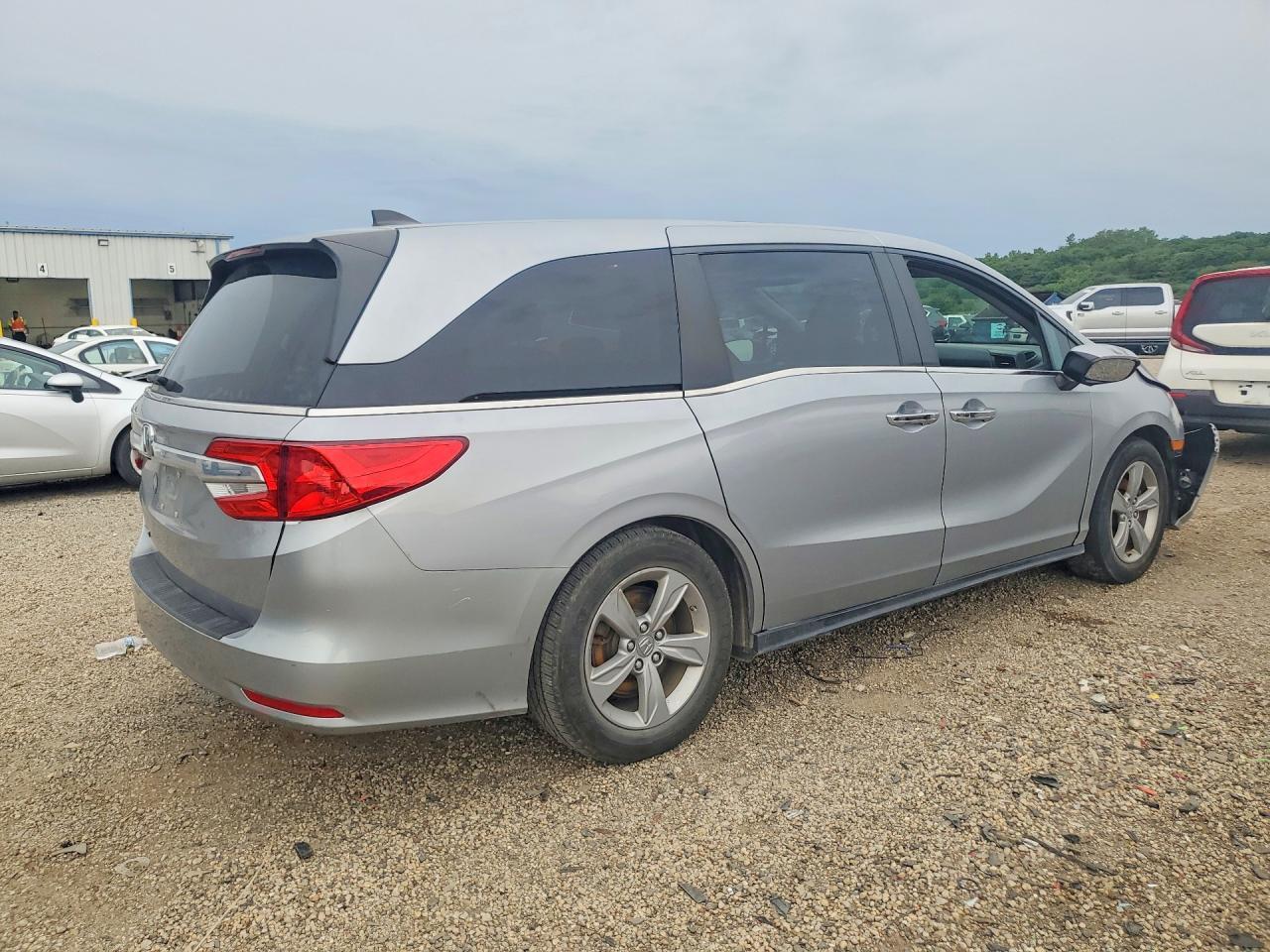 2020 Honda Odyssey Ex - Image 3