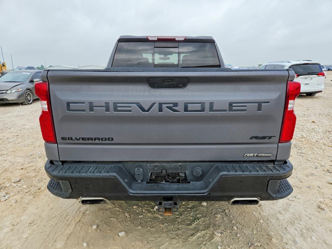 2019 Chevrolet Silverado K1500 Rst - Image 6