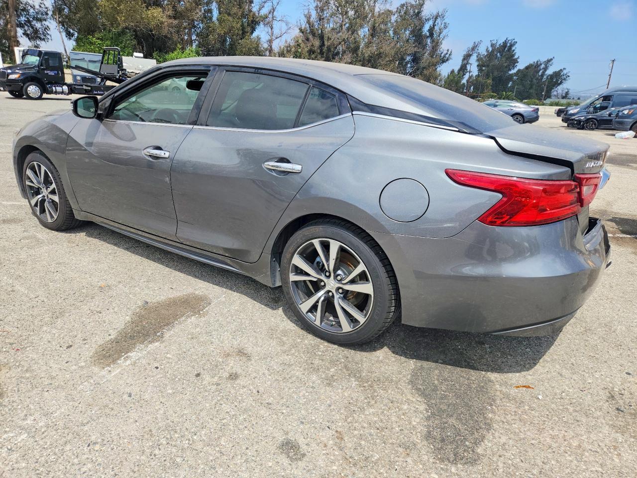2017 Nissan Maxima 3.5 Sv - Image 2