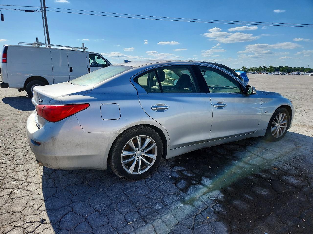 2017 Infiniti Q50 3.0T Premium - Фото 3
