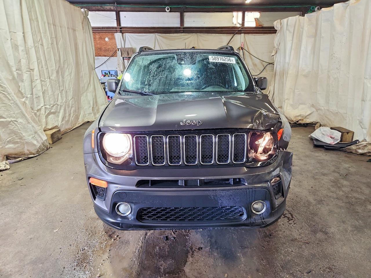2021 Jeep Renegade Latitude - Image 5