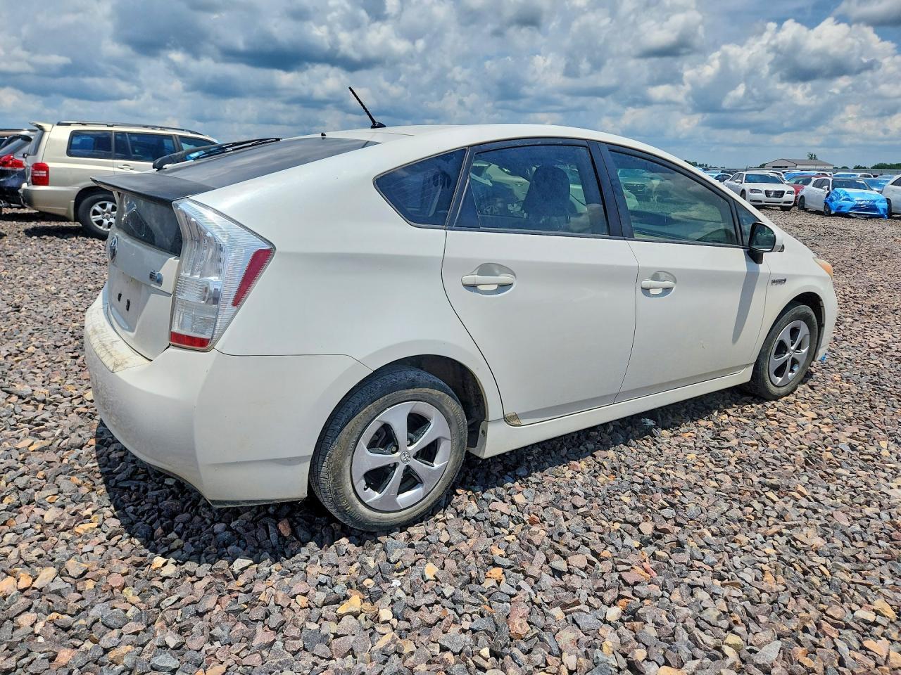 2013 Toyota Prius Two - Фото 3
