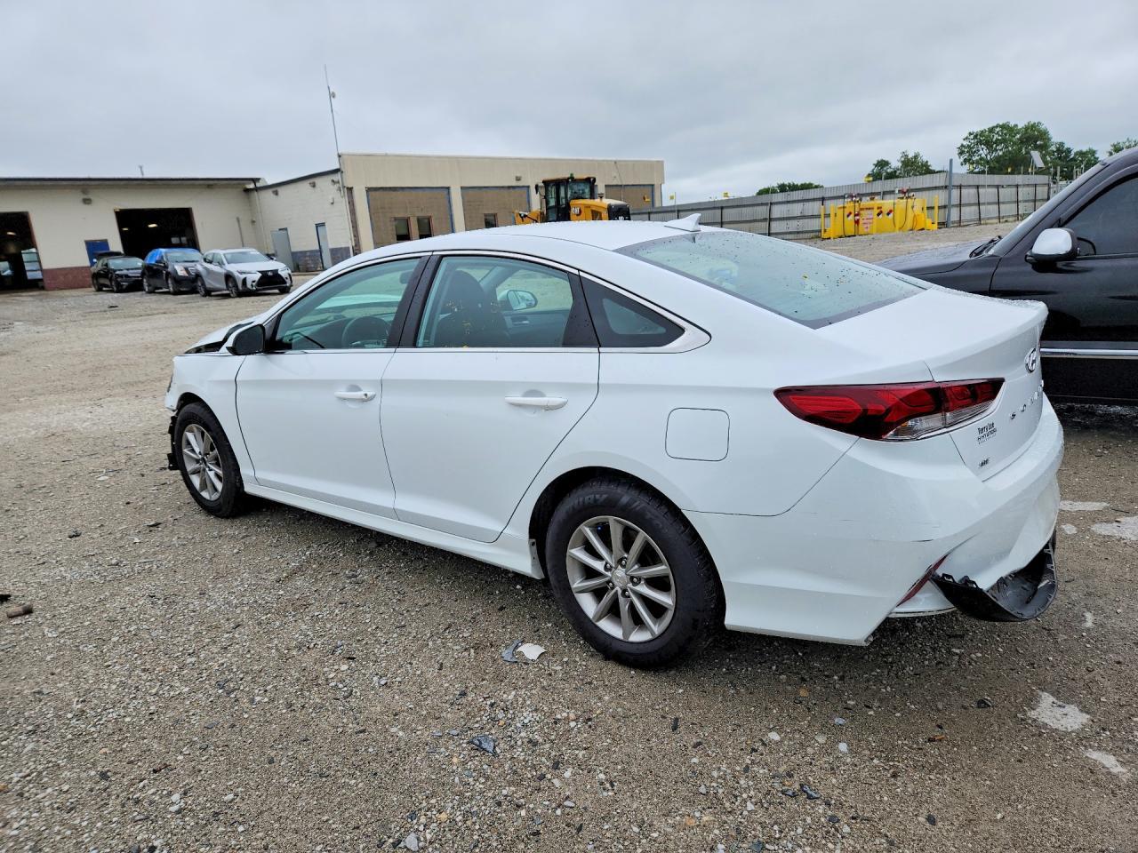 2019 Hyundai Sonata Se - Фото 2