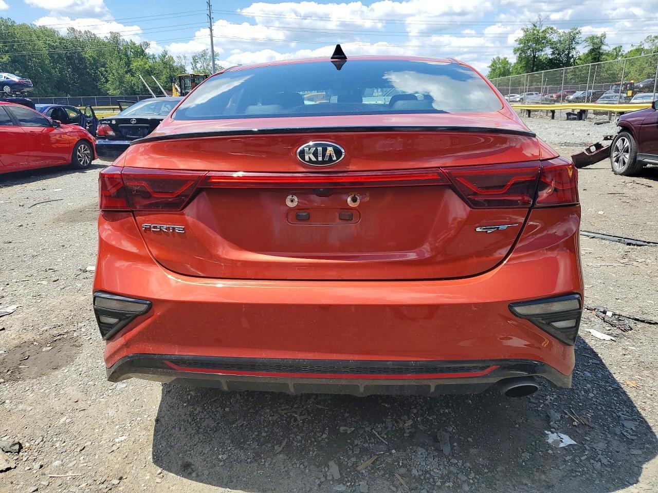 2021 Kia Forte Gt Line - Фото 6