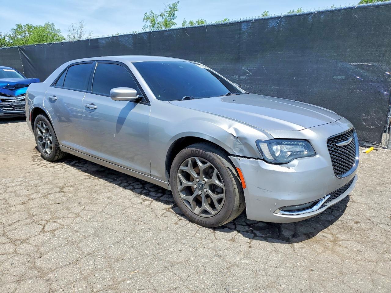 2018 Chrysler 300 S - Image 4